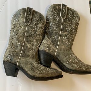 Silver leather cowboy boots from Nashville